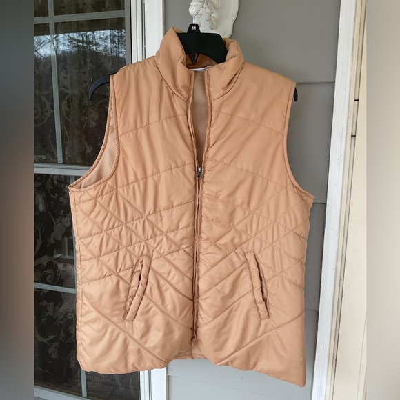 Women’s Kim Rogers tan puffer Vest size Large top zip excellent condition - Picture 2 of 13